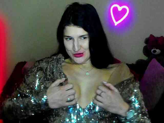 AliannaSoloKisses webcam