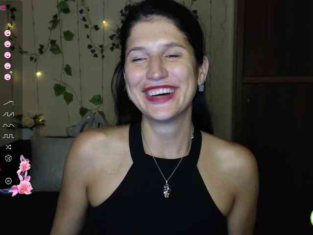 AliannaSoloKisses webcam
