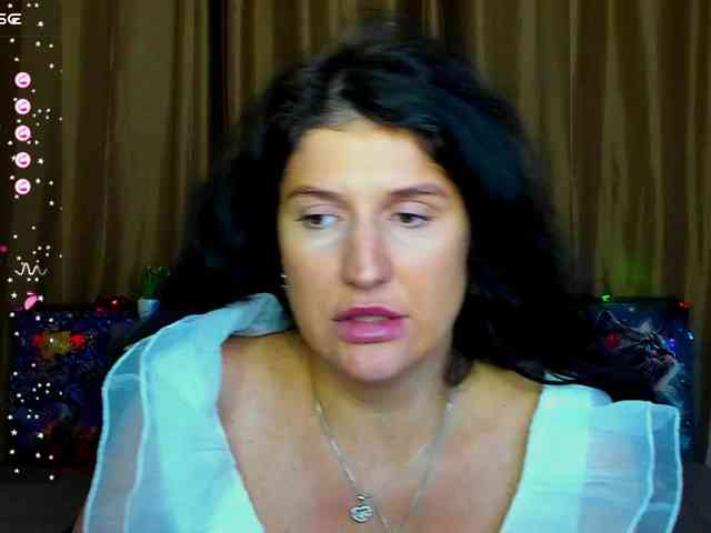 AliannaSoloKisses webcam