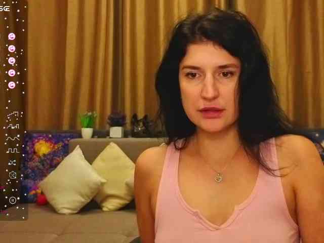 AliannaSoloKisses webcam