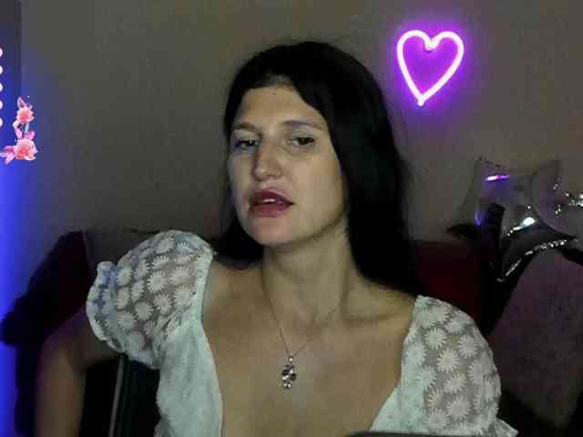 AliannaSoloKisses webcam