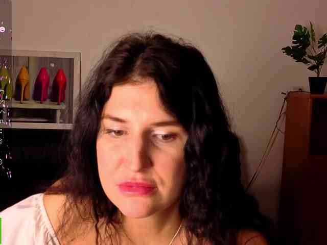 AliannaSoloKisses webcam