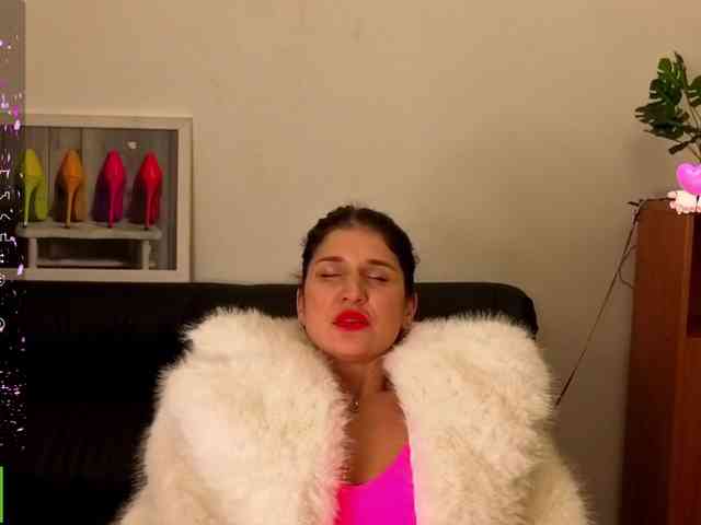 AliannaSoloKisses webcam