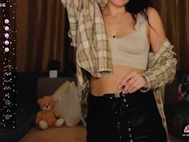 AliannaSoloKisses webcam