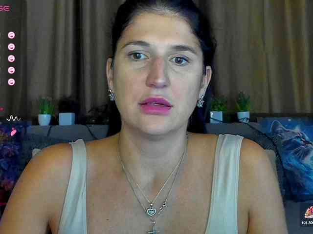 AliannaSoloKisses webcam
