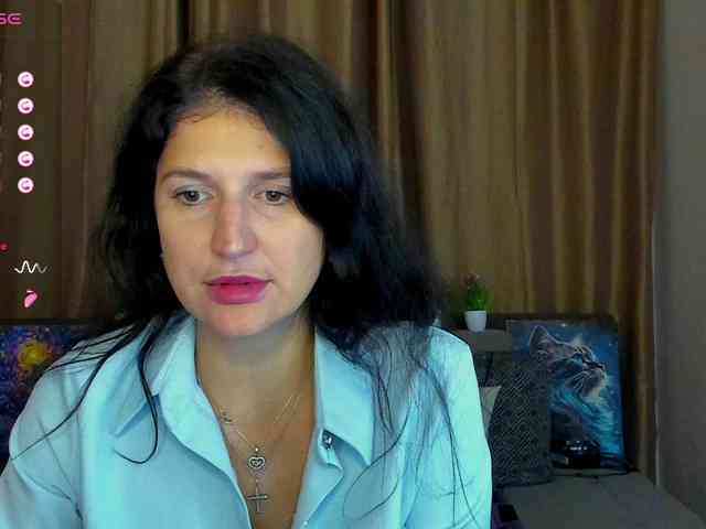 AliannaSoloKisses webcam