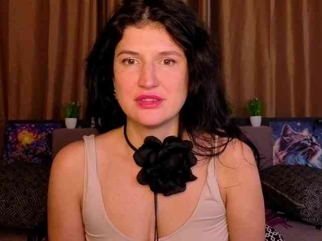 AliannaSoloKisses webcam