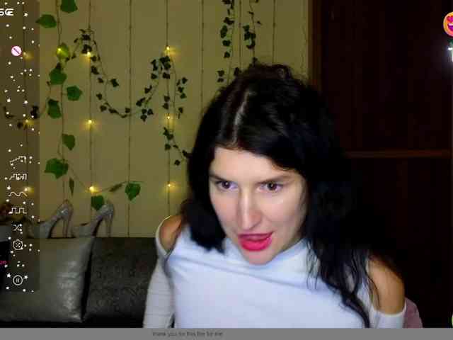 AliannaSoloKisses webcam