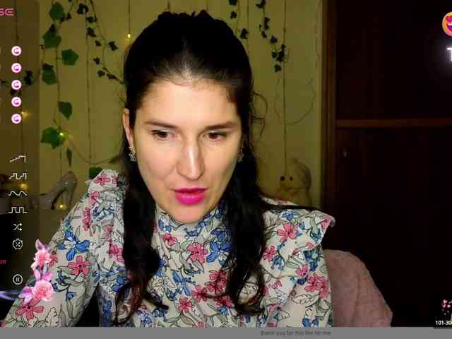 AliannaSoloKisses webcam