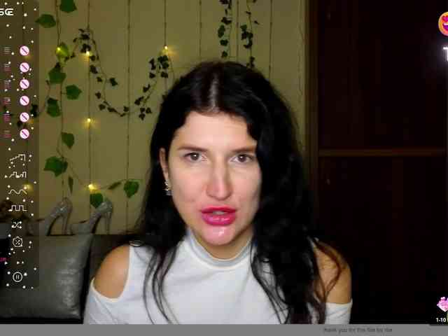 AliannaSoloKisses webcam