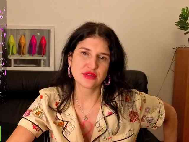 AliannaSoloKisses webcam