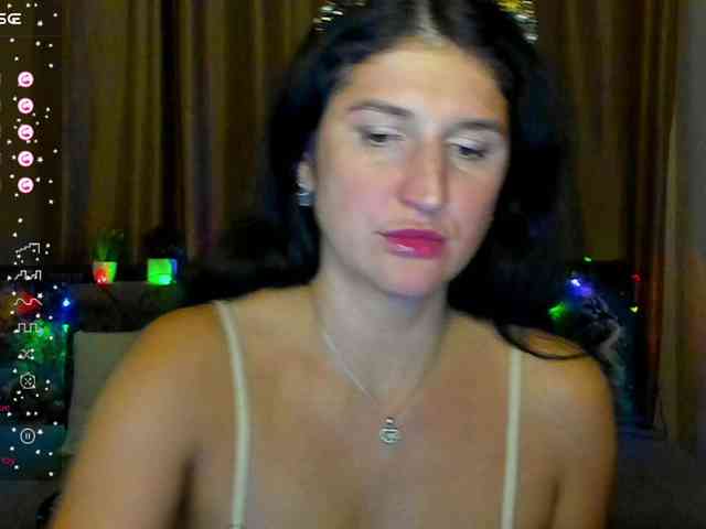 AliannaSoloKisses webcam