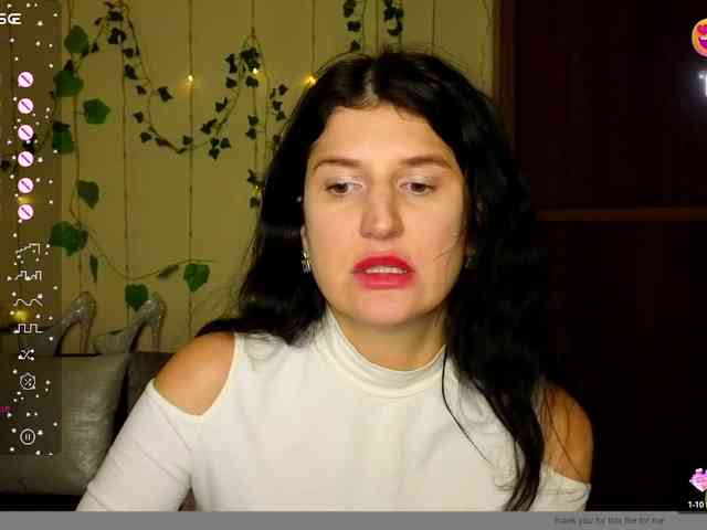 AliannaSoloKisses webcam