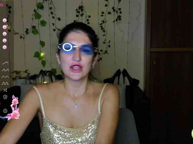 AliannaSoloKisses webcam