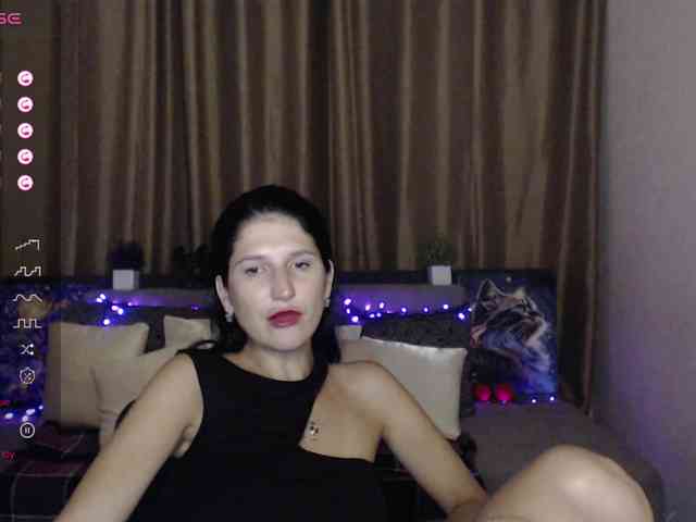AliannaSoloKisses webcam