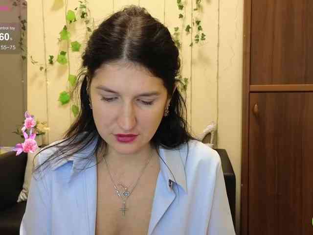 AliannaSoloKisses webcam