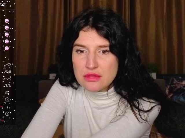 AliannaSoloKisses webcam