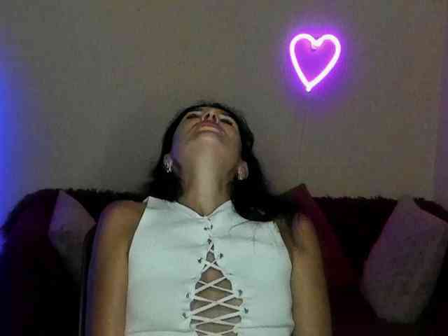 AliannaSoloKisses webcam