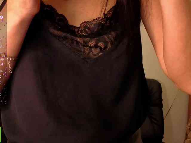 AliannaSoloKisses webcam