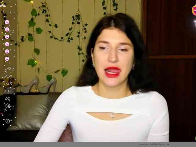 AliannaSoloKisses webcam