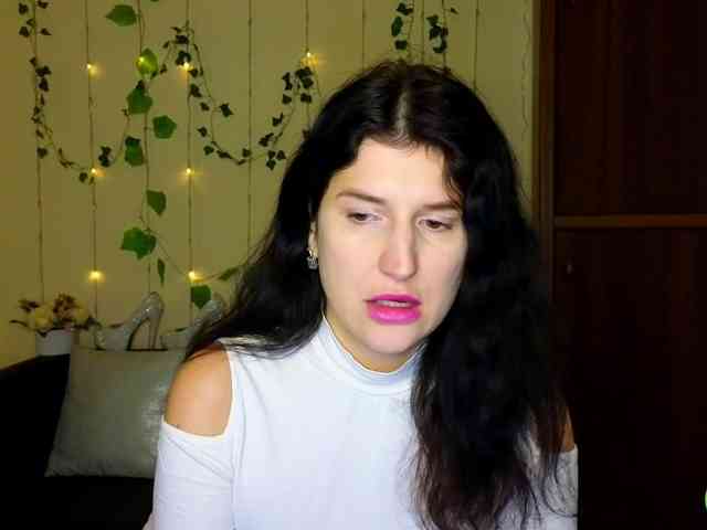 AliannaSoloKisses webcam