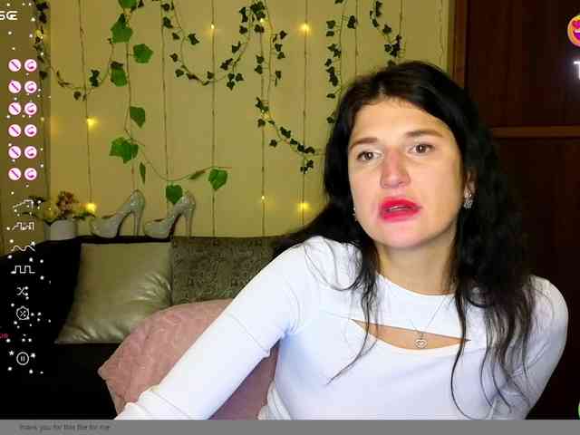 AliannaSoloKisses webcam