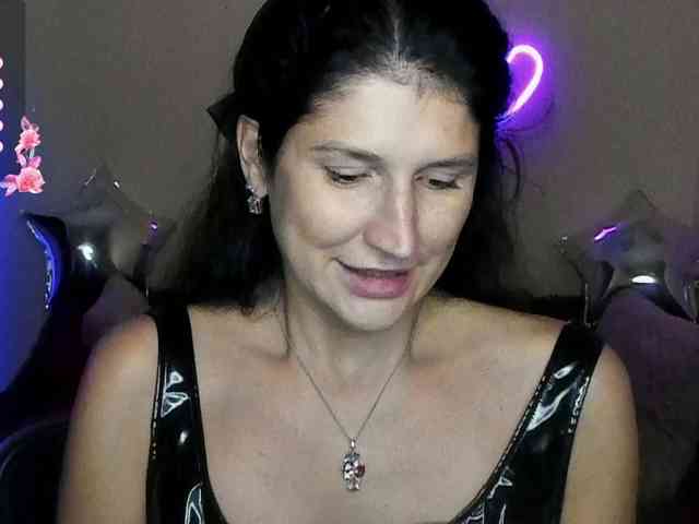 AliannaSoloKisses webcam