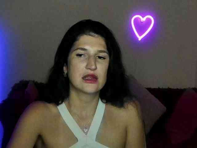 AliannaSoloKisses webcam