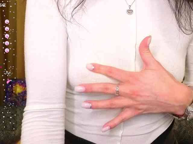 AliannaSoloKisses webcam