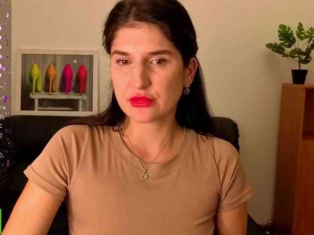 AliannaSoloKisses webcam