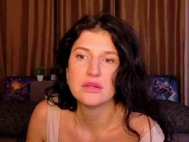 AliannaSoloKisses webcam