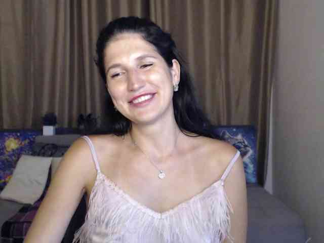 AliannaSoloKisses webcam