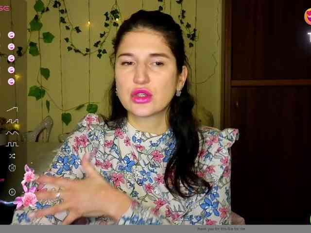 AliannaSoloKisses webcam