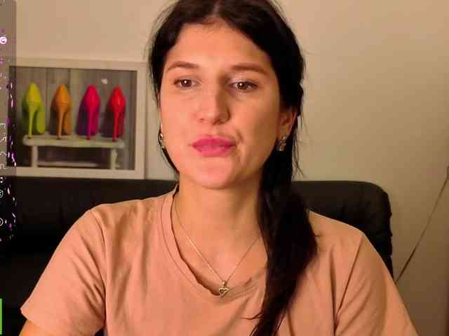 AliannaSoloKisses webcam