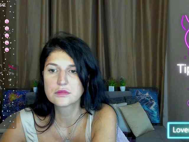 AliannaSoloKisses webcam