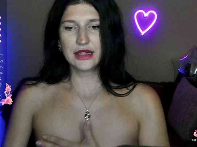 AliannaSoloKisses webcam
