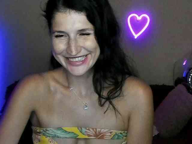 AliannaSoloKisses webcam