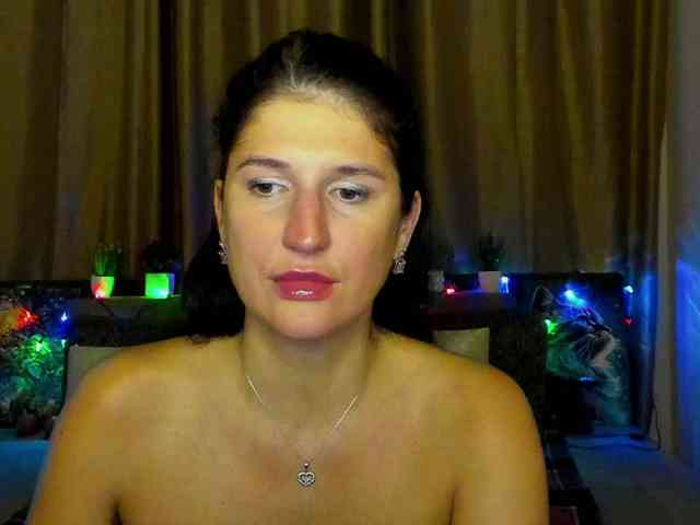 AliannaSoloKisses webcam