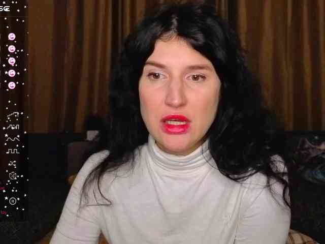 AliannaSoloKisses webcam