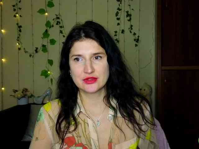 AliannaSoloKisses webcam