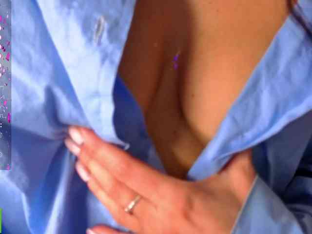 AliannaSoloKisses webcam