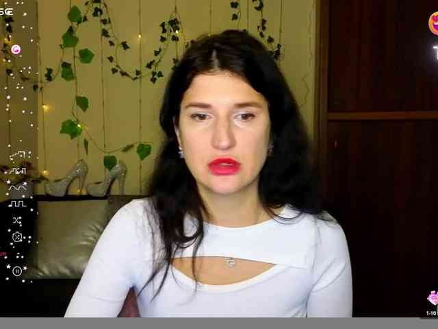 AliannaSoloKisses webcam