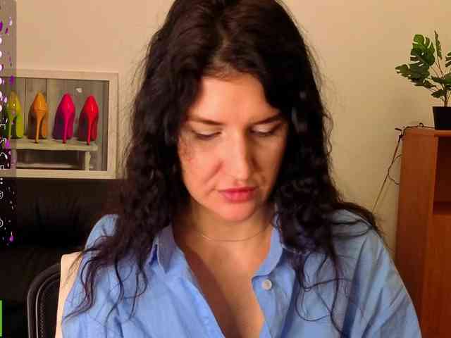 AliannaSoloKisses webcam