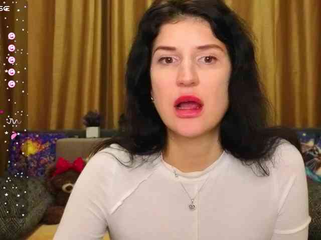 AliannaSoloKisses webcam