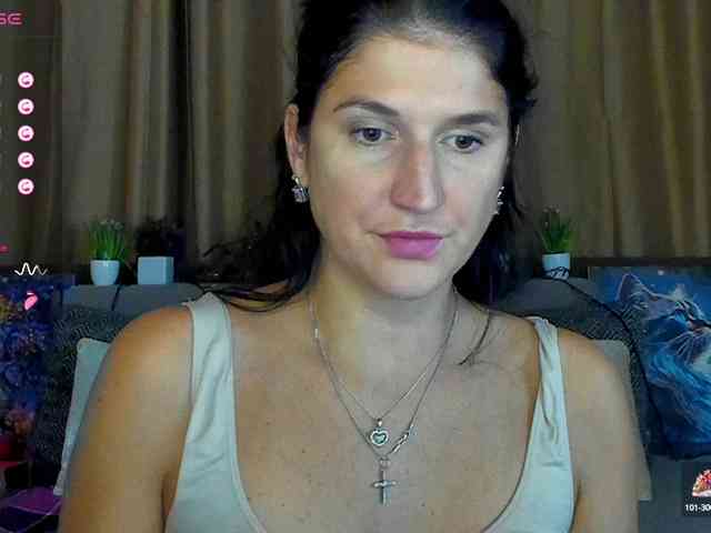 AliannaSoloKisses webcam