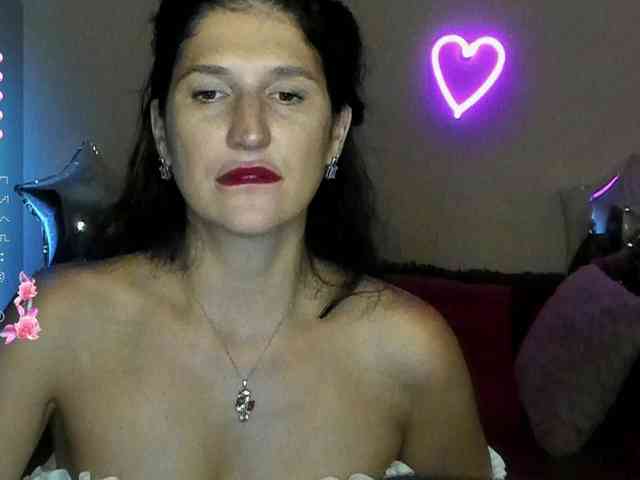 AliannaSoloKisses webcam