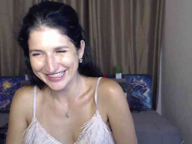 AliannaSoloKisses webcam
