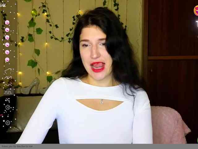 AliannaSoloKisses webcam