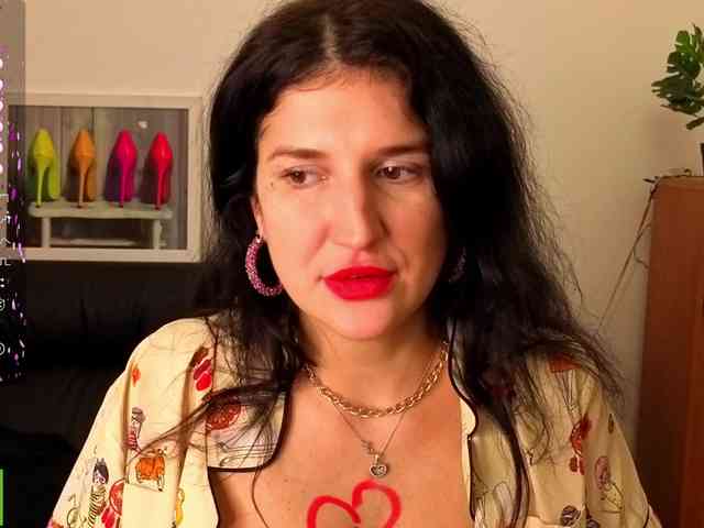 AliannaSoloKisses webcam