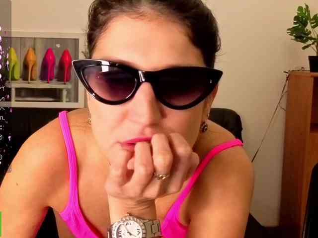 AliannaSoloKisses webcam